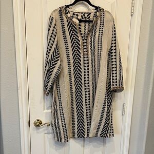 Soft Surroundings Black and Cream Patterned Tunic